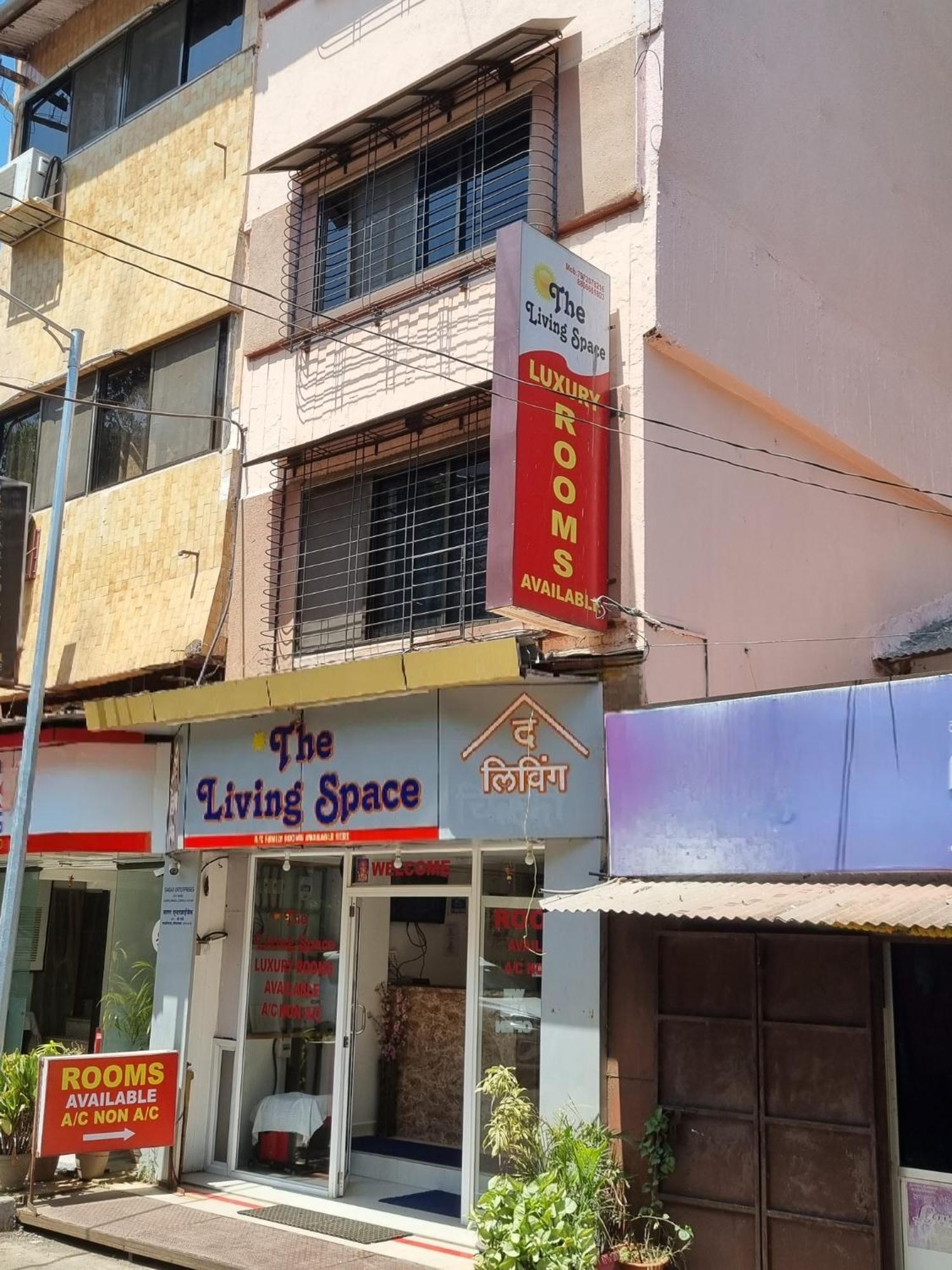 The Living Space Lonavala Bagian luar foto