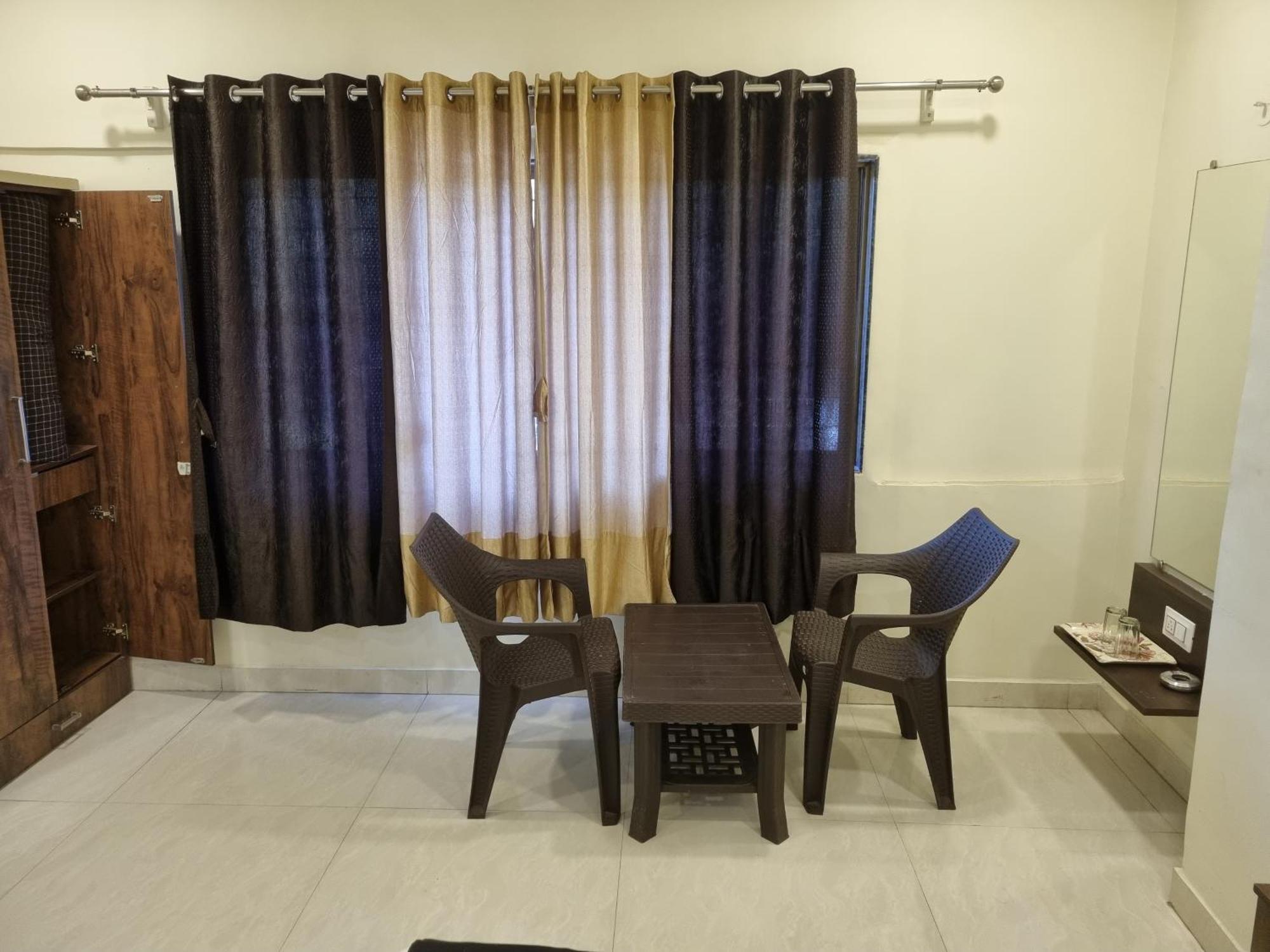 The Living Space Lonavala Bagian luar foto